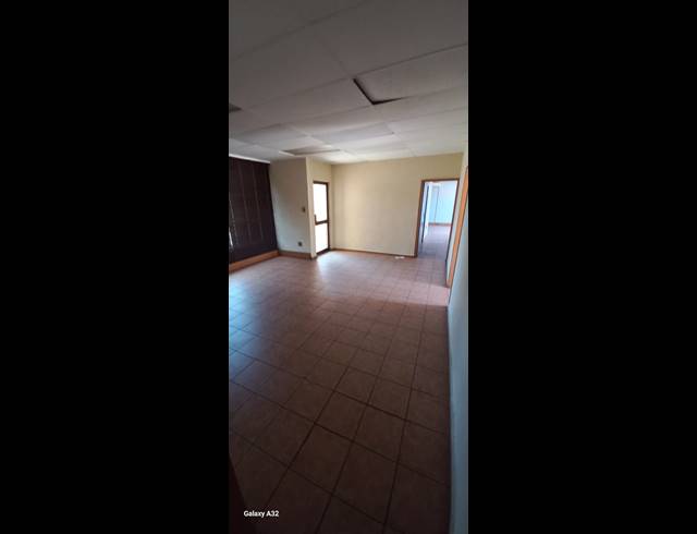 Industrial property to rent in ANDERBOLT